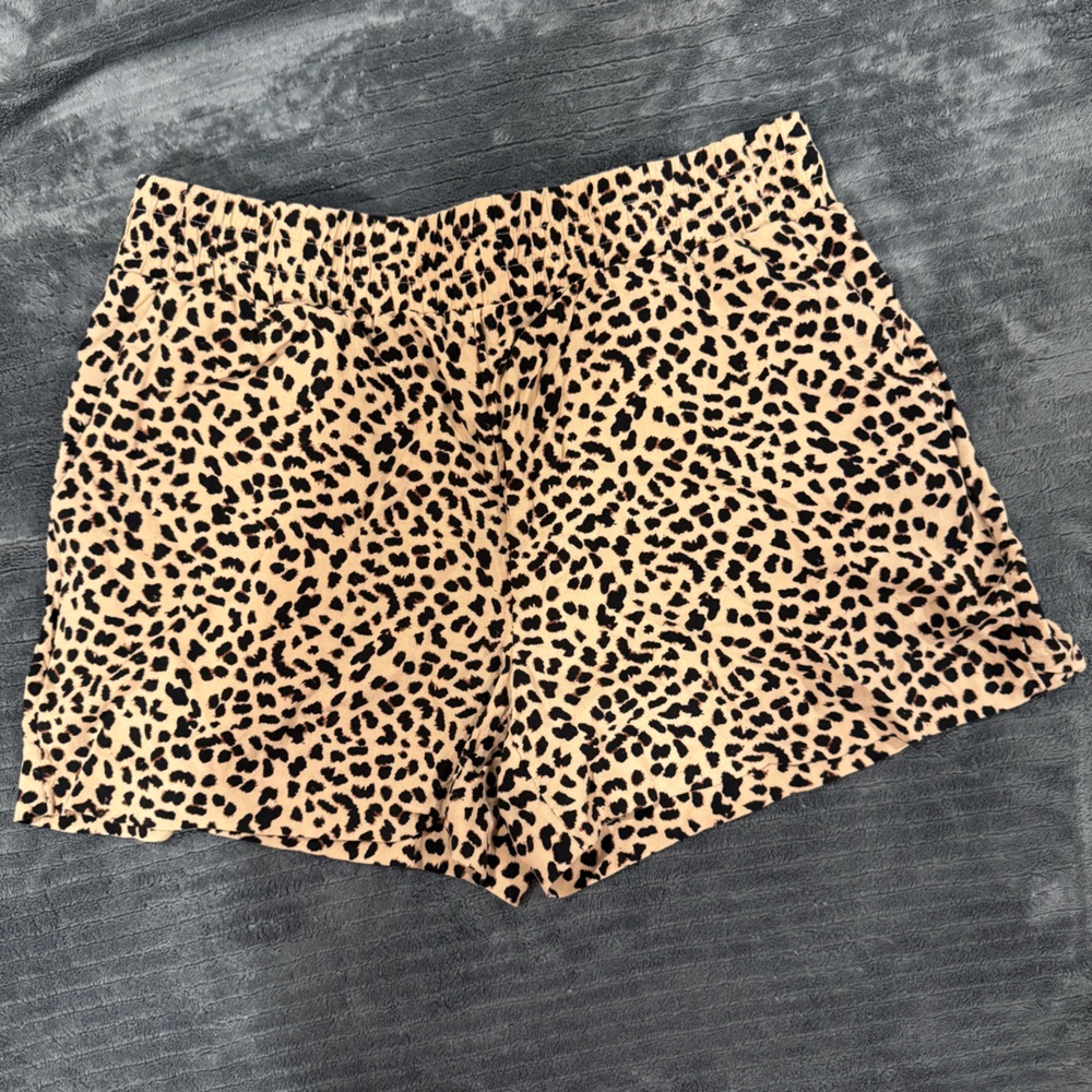 Apt9 Shorts-Small